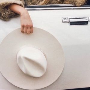 Lack of Color WIDE BRIMMED MONTANA FEDORA in Ivory
